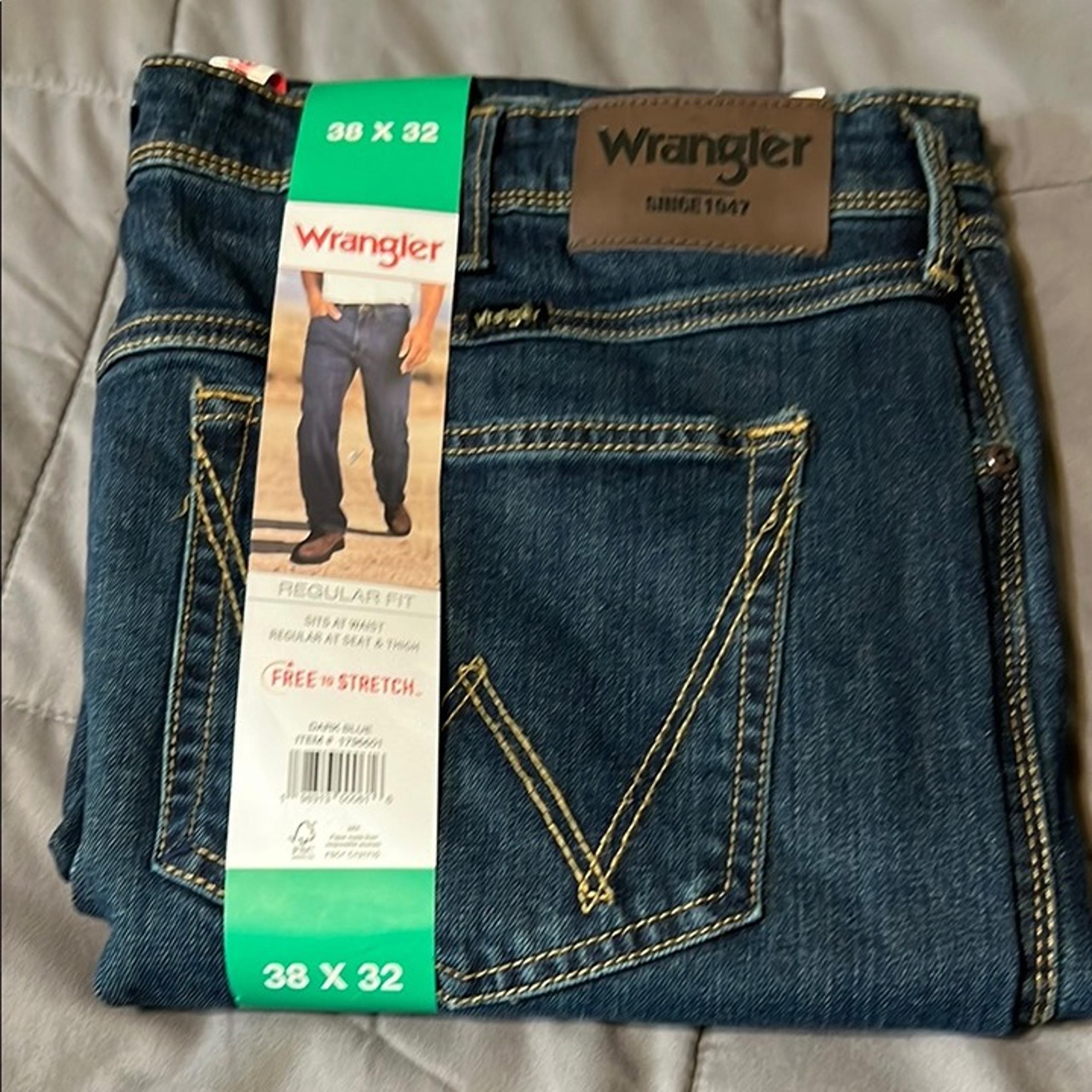 Wrangler Men's Bootcut Jeans - Dark Blue