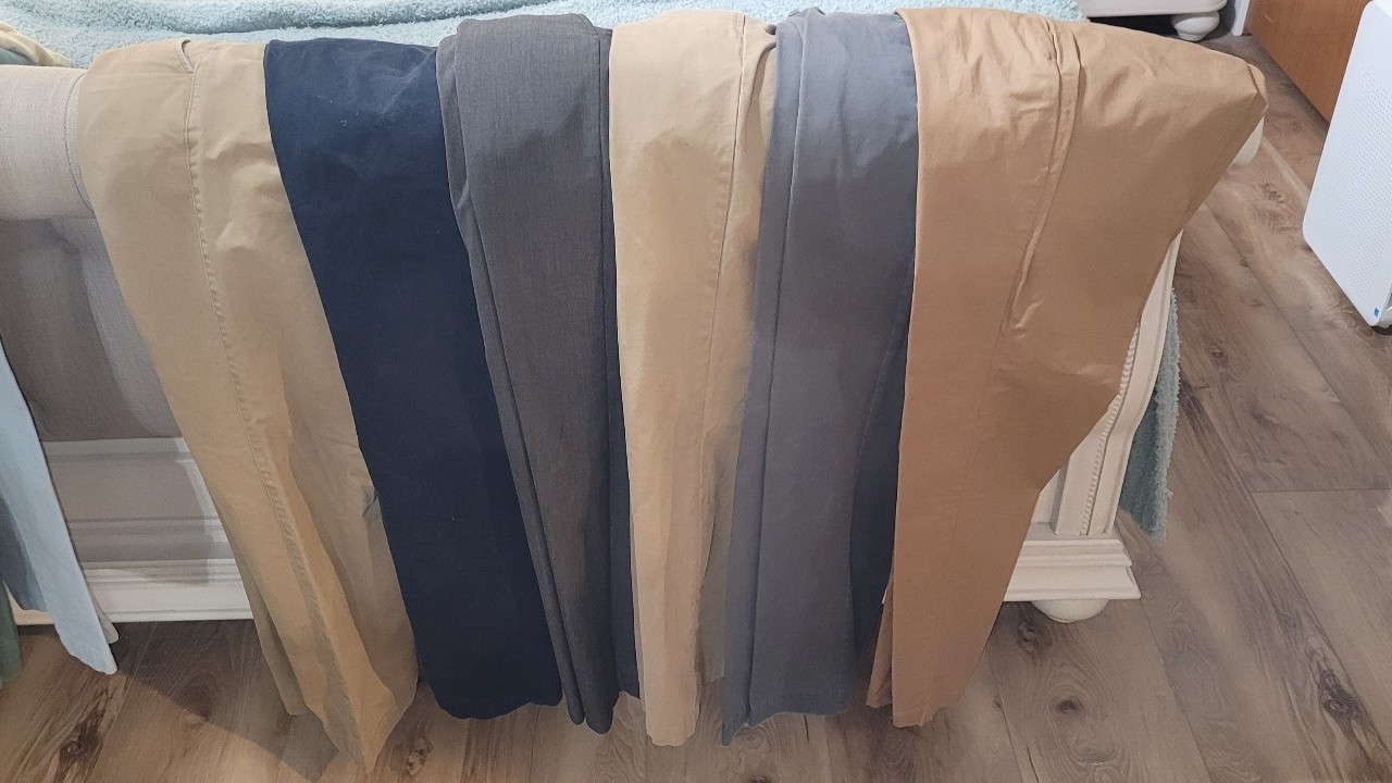 (LOT) 6 Pair Men's 34/32 dress pants chinos