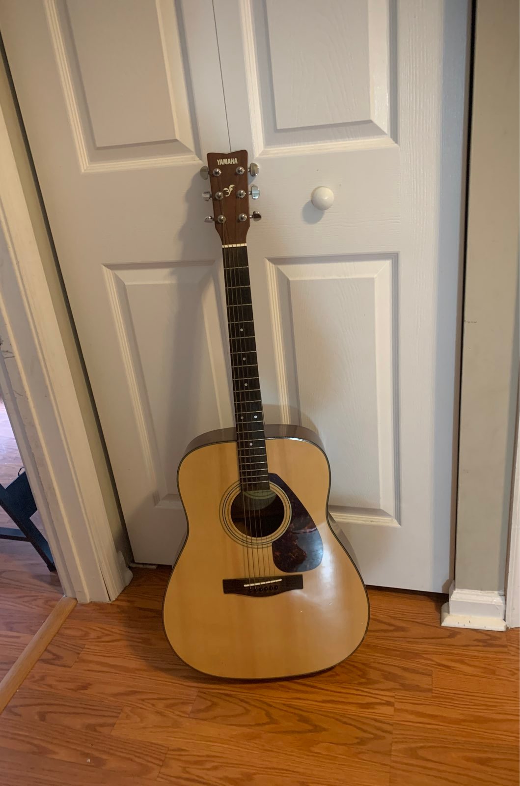 Yamaha Acoustic Guitar