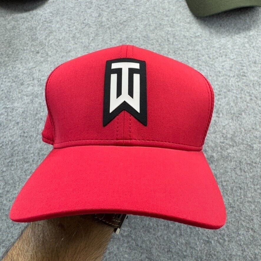 Nike Golf Hat Cap Men Red S/M Tiger Woods Dri-Fit Vented Stretch Classic 99