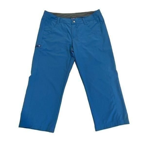 Patagonia blue size 8 cropped pant