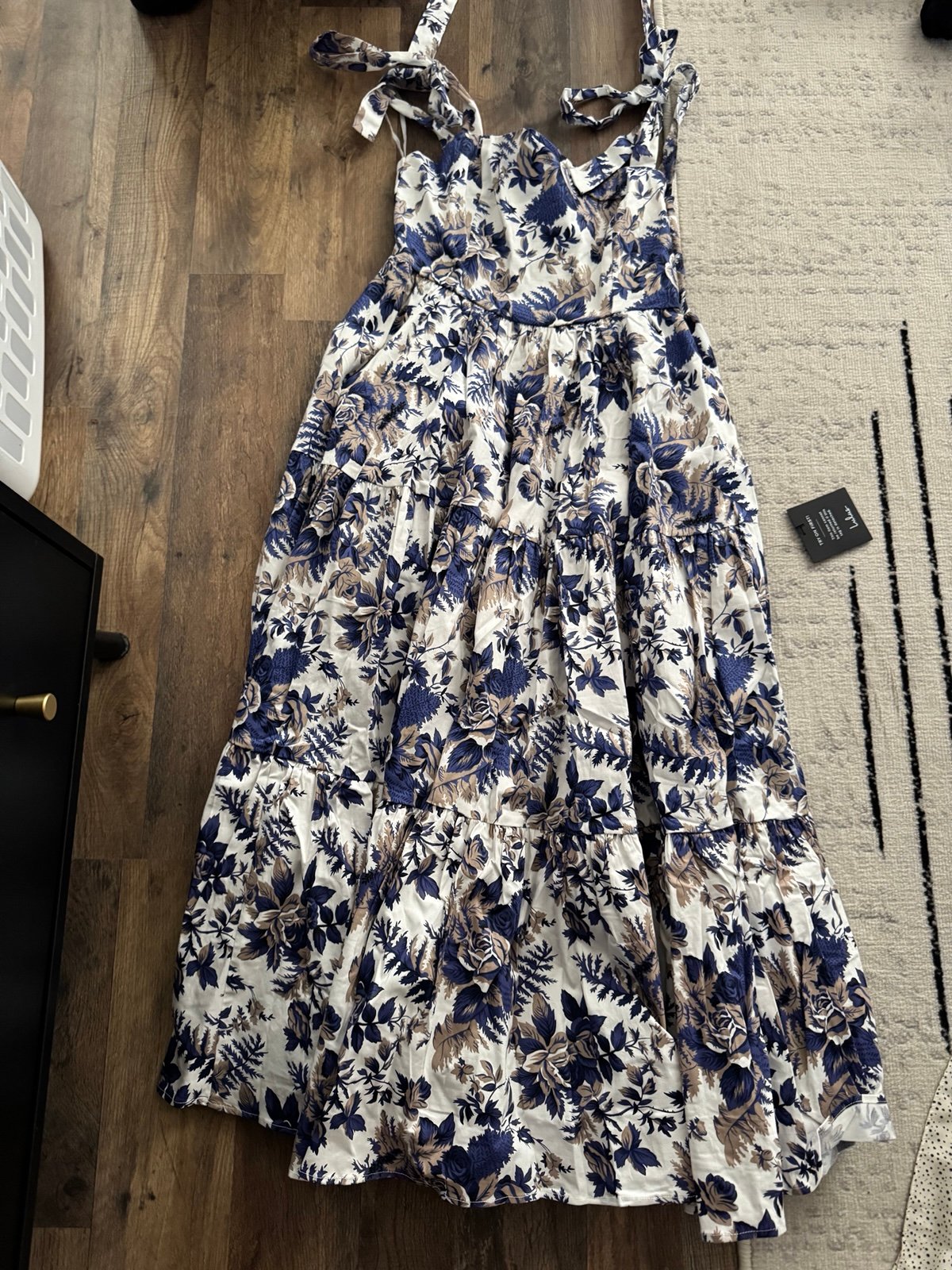 Lulus Mallorca Memories White Floral Print Tiered Tie-Strap Maxi Dress