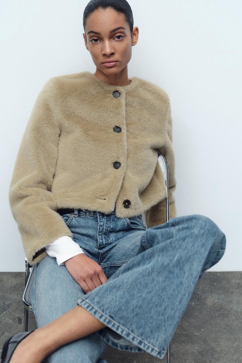 NWT Zara Short Faux Fur Jacket Small - VIRAL ONLINE!