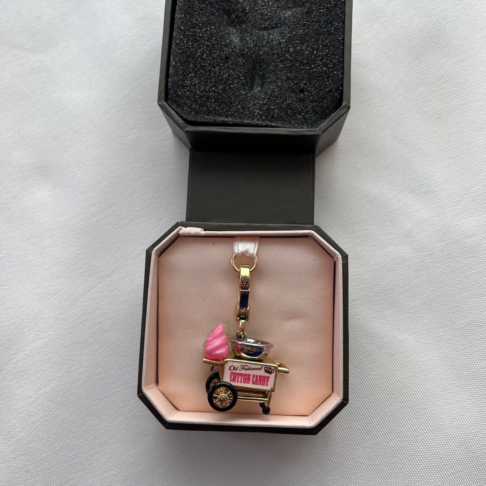 Juicy Couture Cotton candy charm