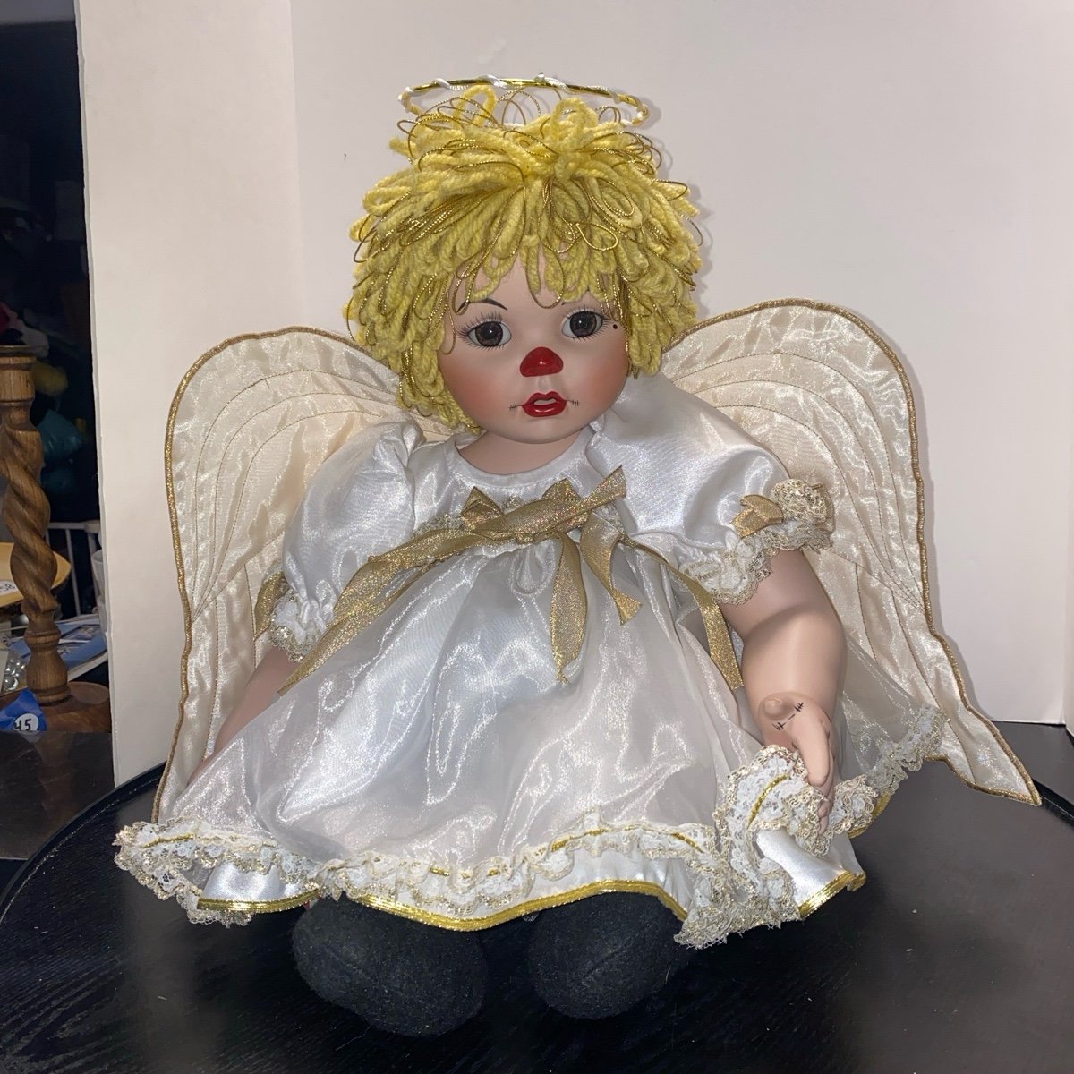 Marie Osmond Fine Porcelain Angel Krissy C4014 000 000