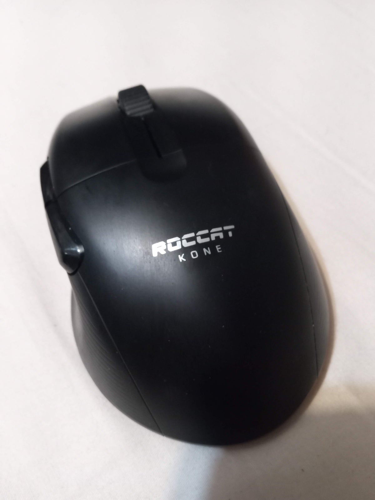 Roccat Kone Bluetooth rgb Wireless gaming keyboard USB type C