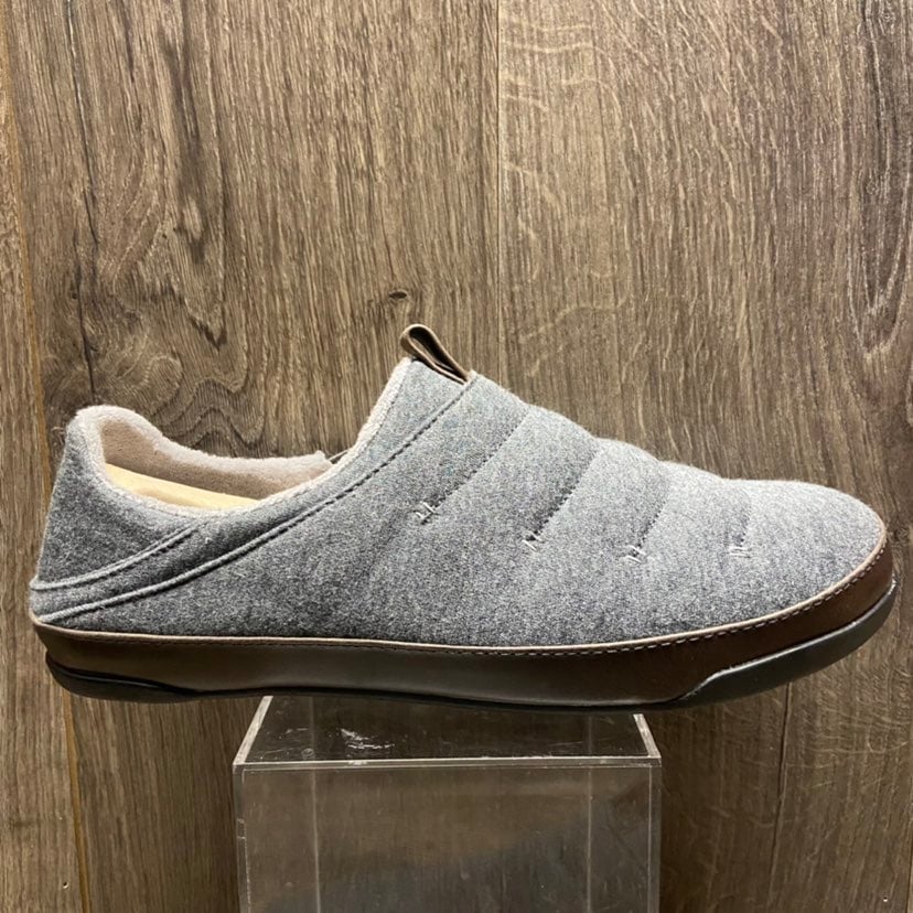 olukai mens slippers size 12
