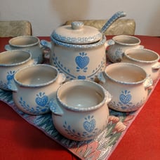 Vintage Stoneware Chilli Pot And mugs