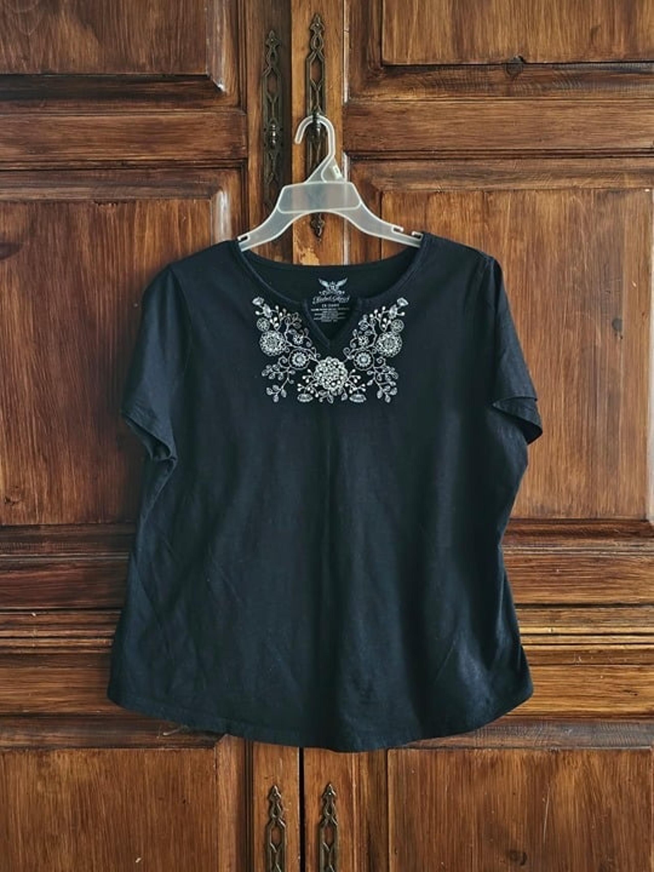 Women's 1X Faded Glory shirt