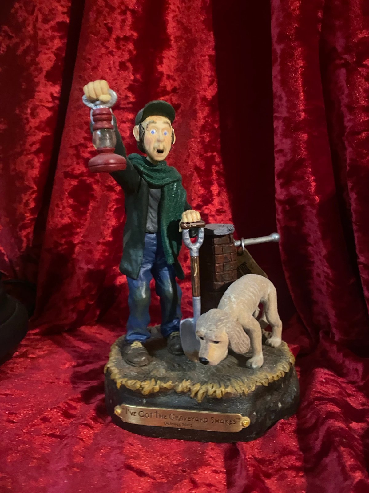Disney Haunted Mansion Happy haunts ball Grave digger statue Ltd edition