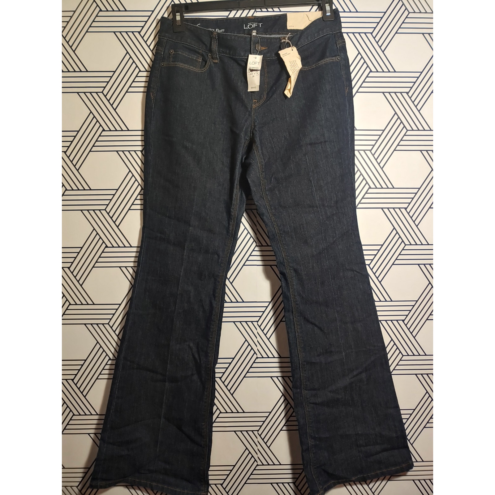 NWT Ann Taylor Loft Curvy Flare Jeans size 6