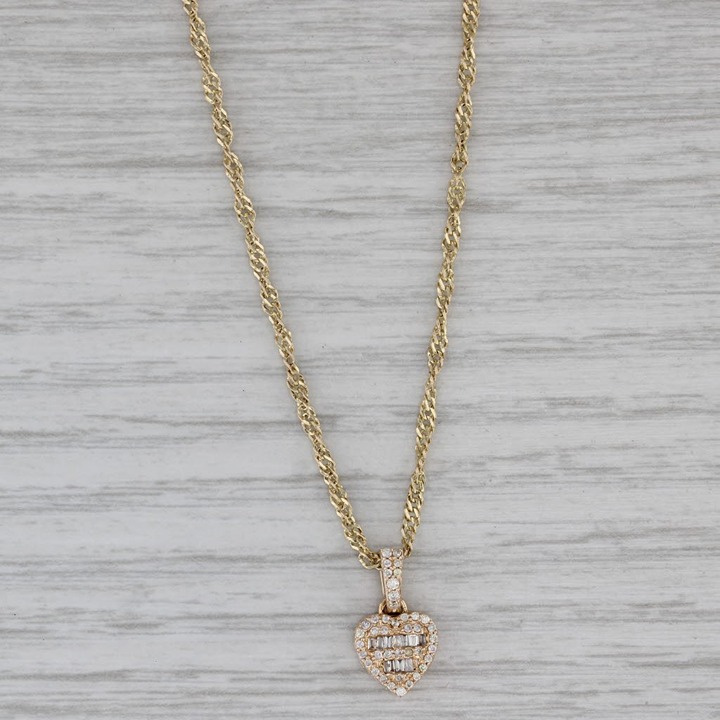 0.30ctw Diamond Cluster Heart Pendant Necklace 10k Gold 14.5 Singapore Chain