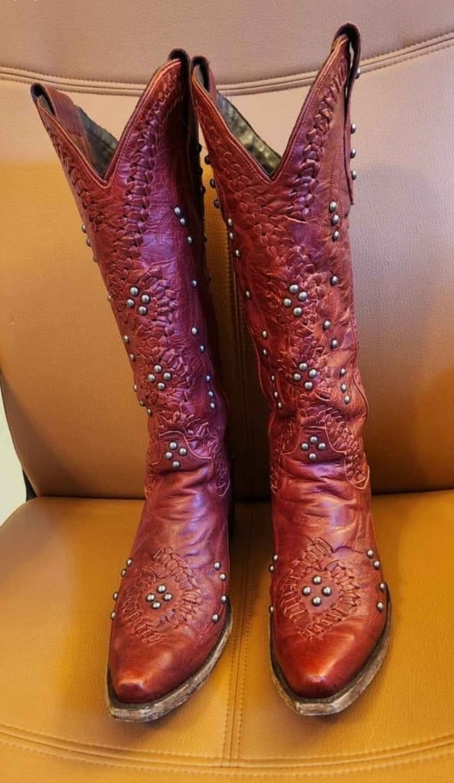 Lane Cosette Cowboy Boots in red size 9.5