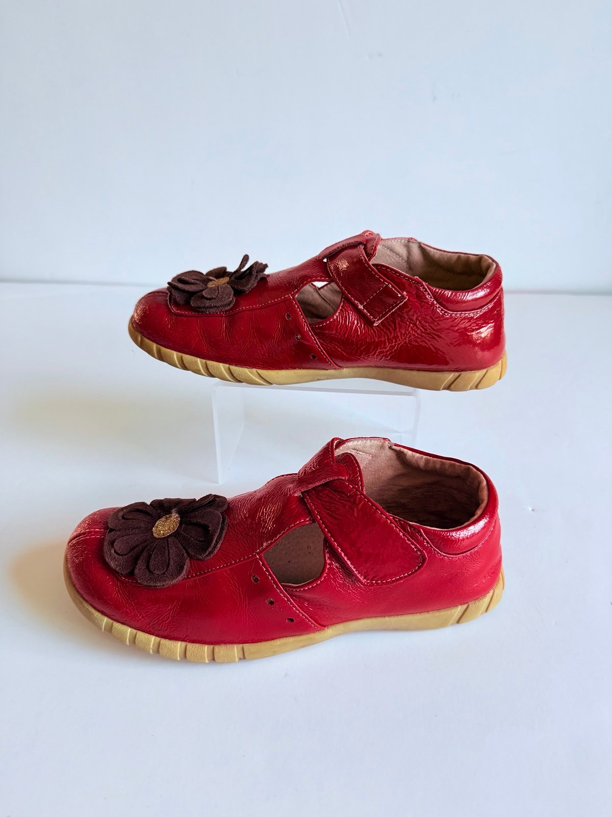 Livie & Luca Red Patent Leather Blossom Flower Shoes Girls Sz 3Y With Box