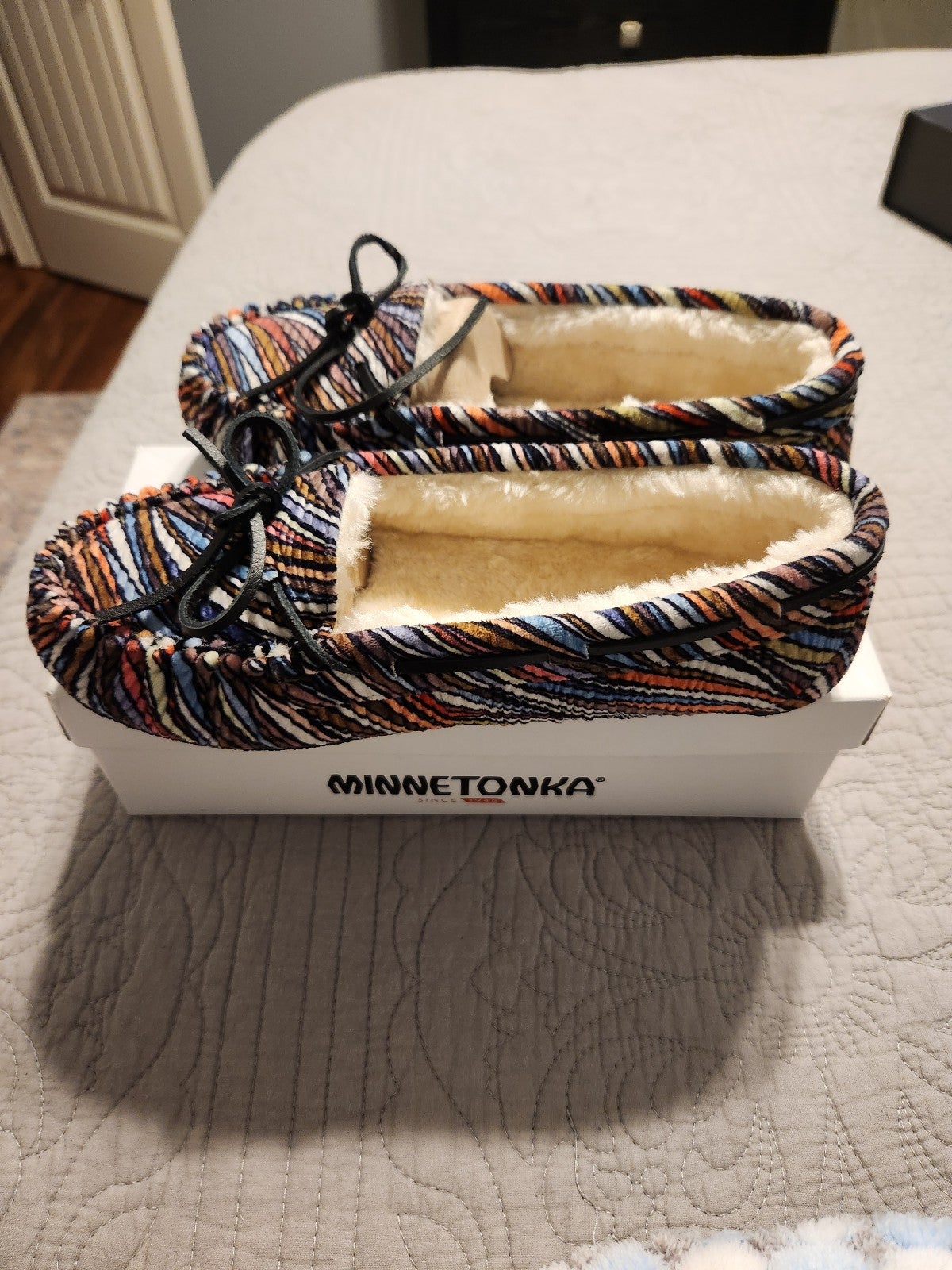 Minnetonka women's cally faux fur slipper sale