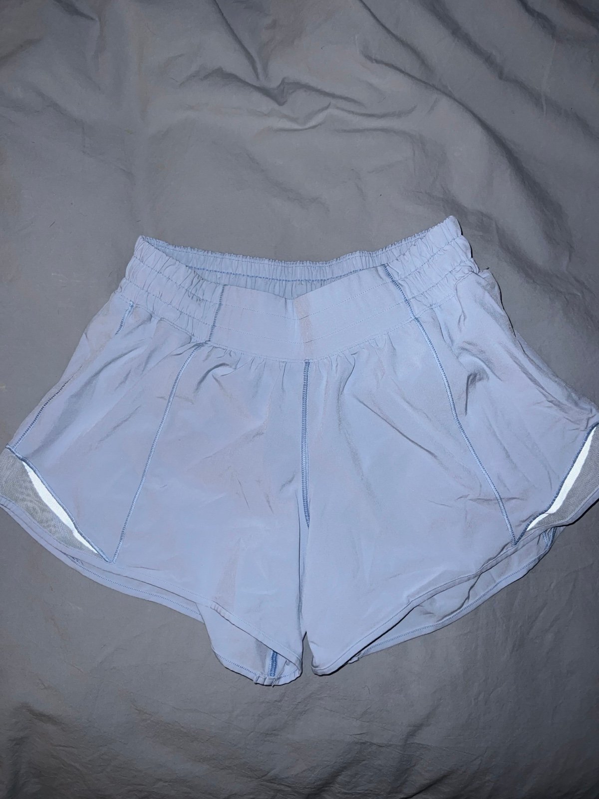 Lululemon Hotty Hot 2.5” Light Blue Linen Shorts size 4 Tall
