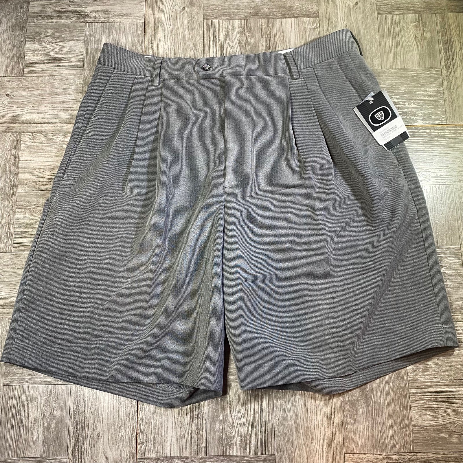 Nike Golf Pleated Chino Shorts Size 36 9 Gray Pin Striped BRAND NEW W TAGS