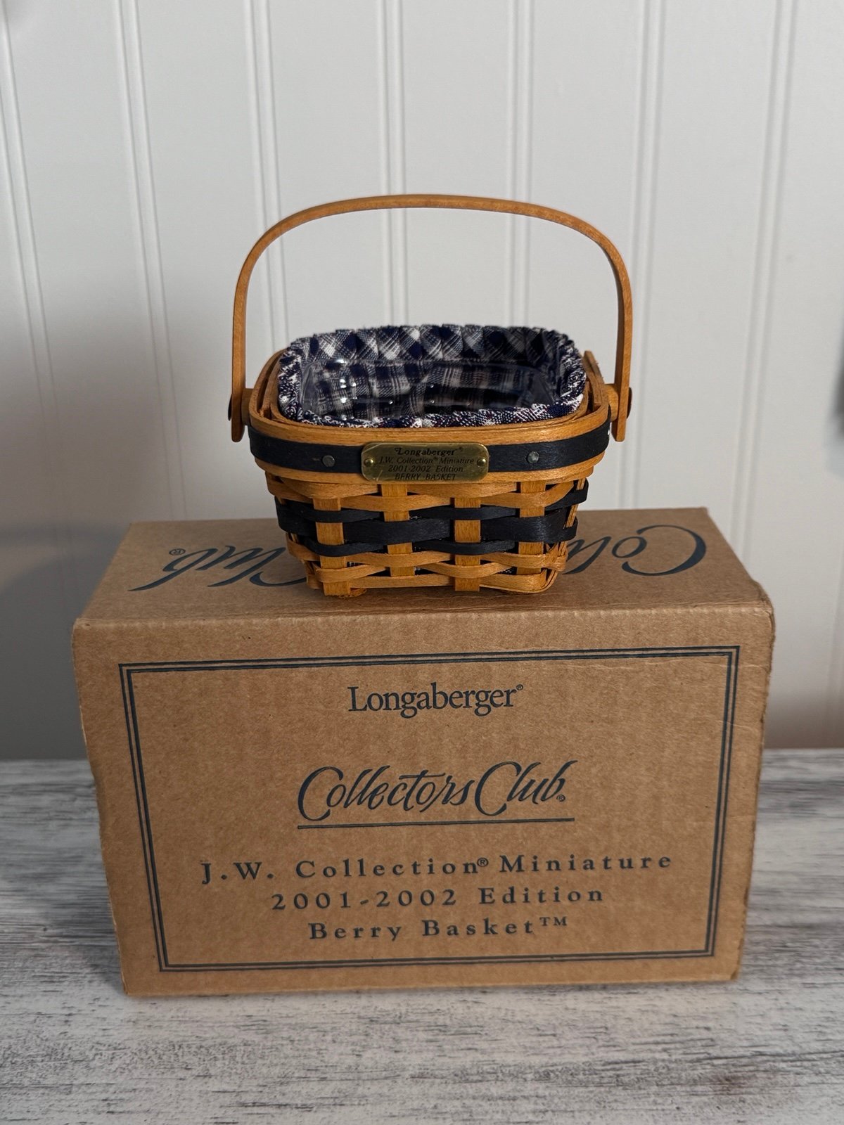Mint Condition Vintage Longaberger Collectors Club J.W. Miniature Berry
