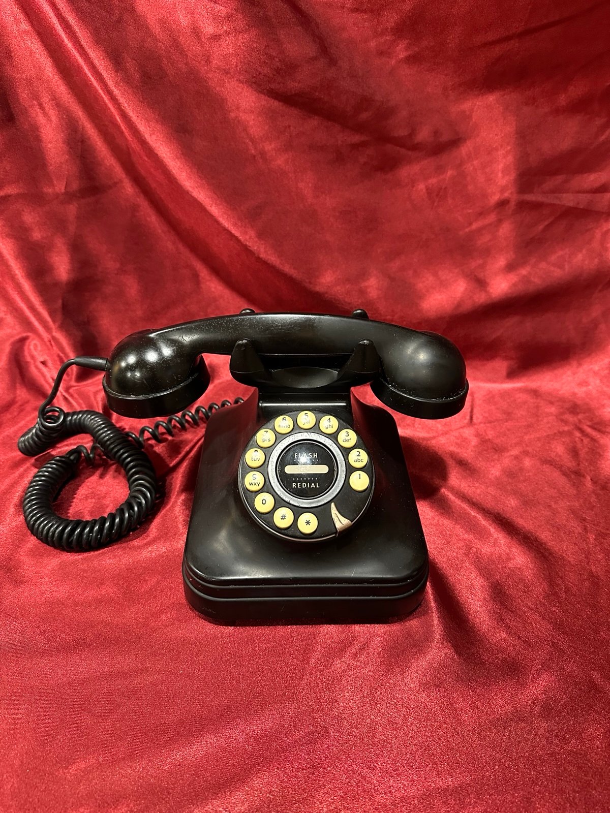 Vintage Grand Phone Black Push Button Desk Telephone - Retro 302 Style