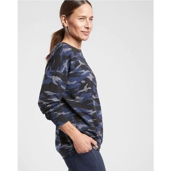 NEW Athleta Studio to Street Printed Sweatshirt