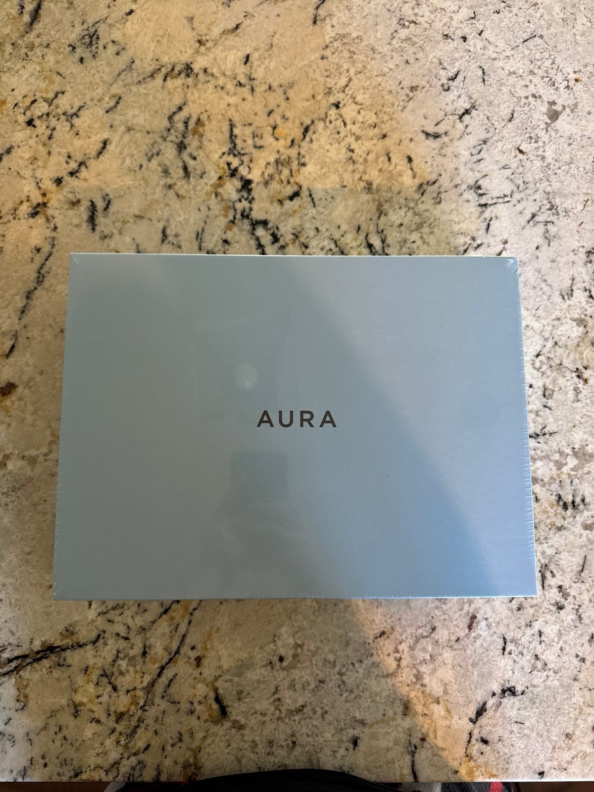 Aura digital picture frame