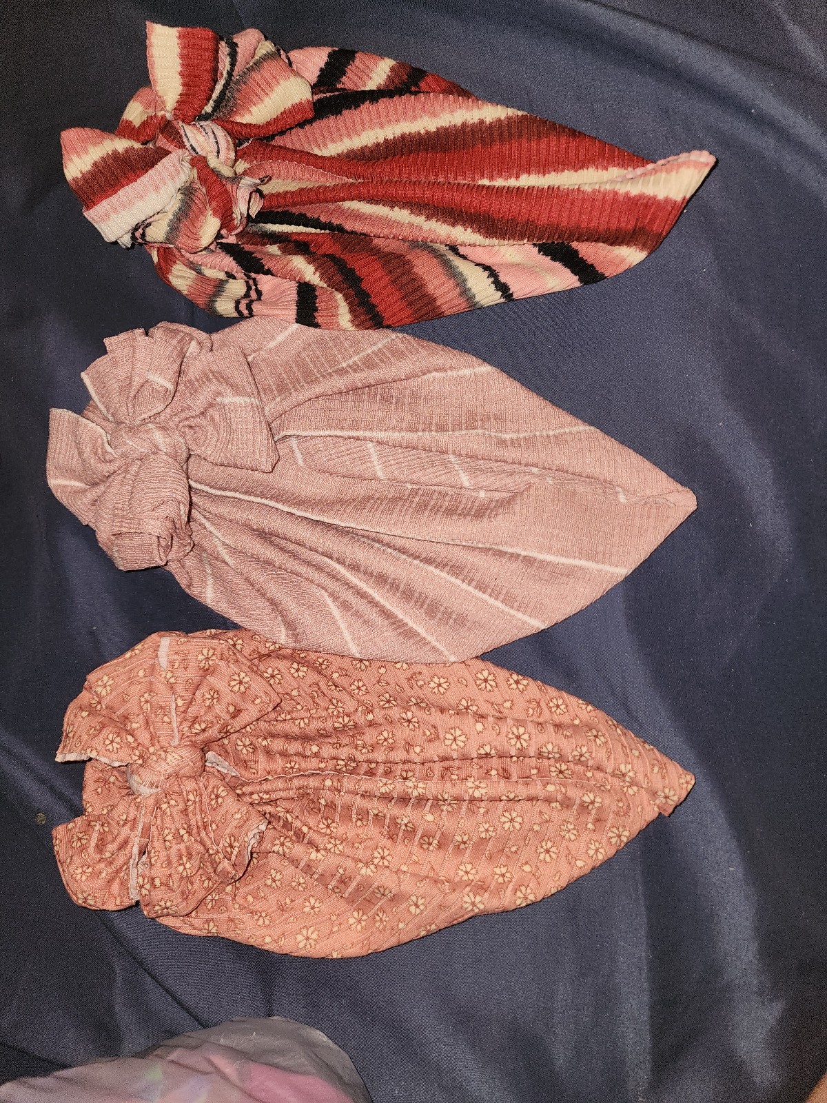 Bunny knots bundle