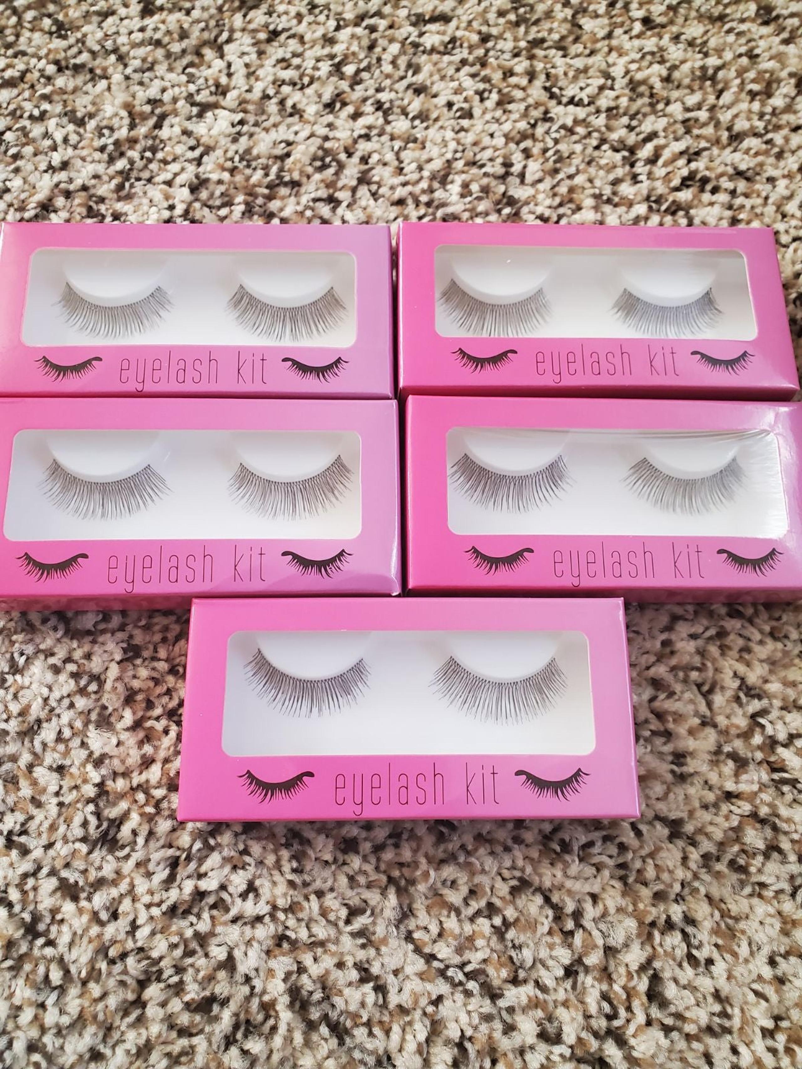 Eye lashes