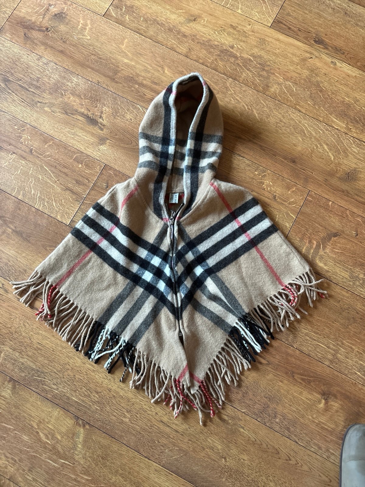 Burberry Hooded Cape with fringe girls 1-4 years
