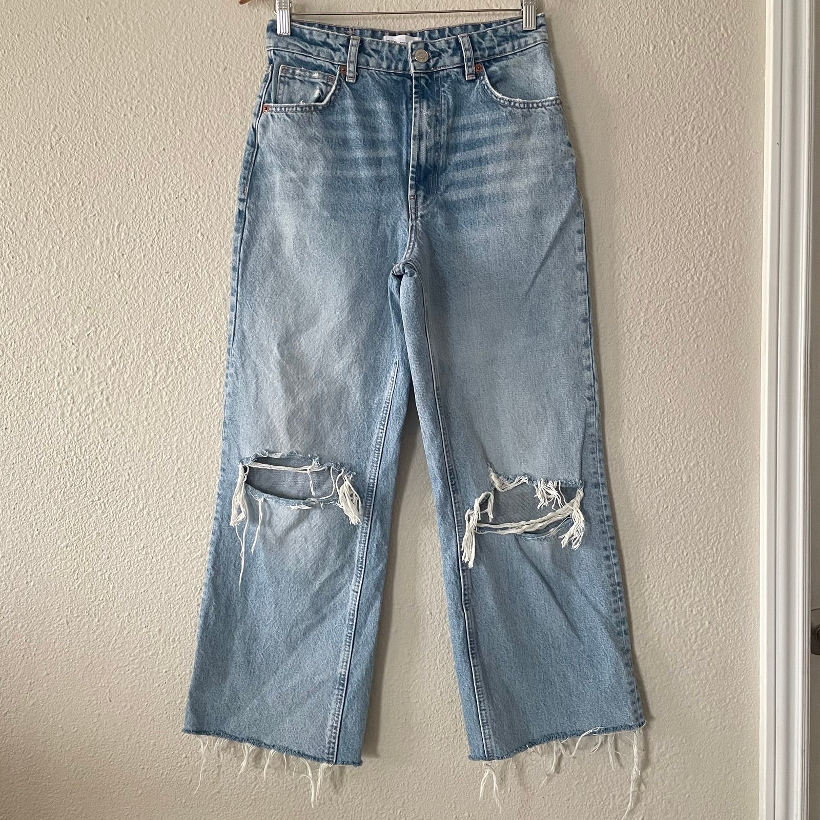 Zara Flare Wide Leg Jeans Women’s 6 Blue Light Wash Distressed Raw Hem Fringed