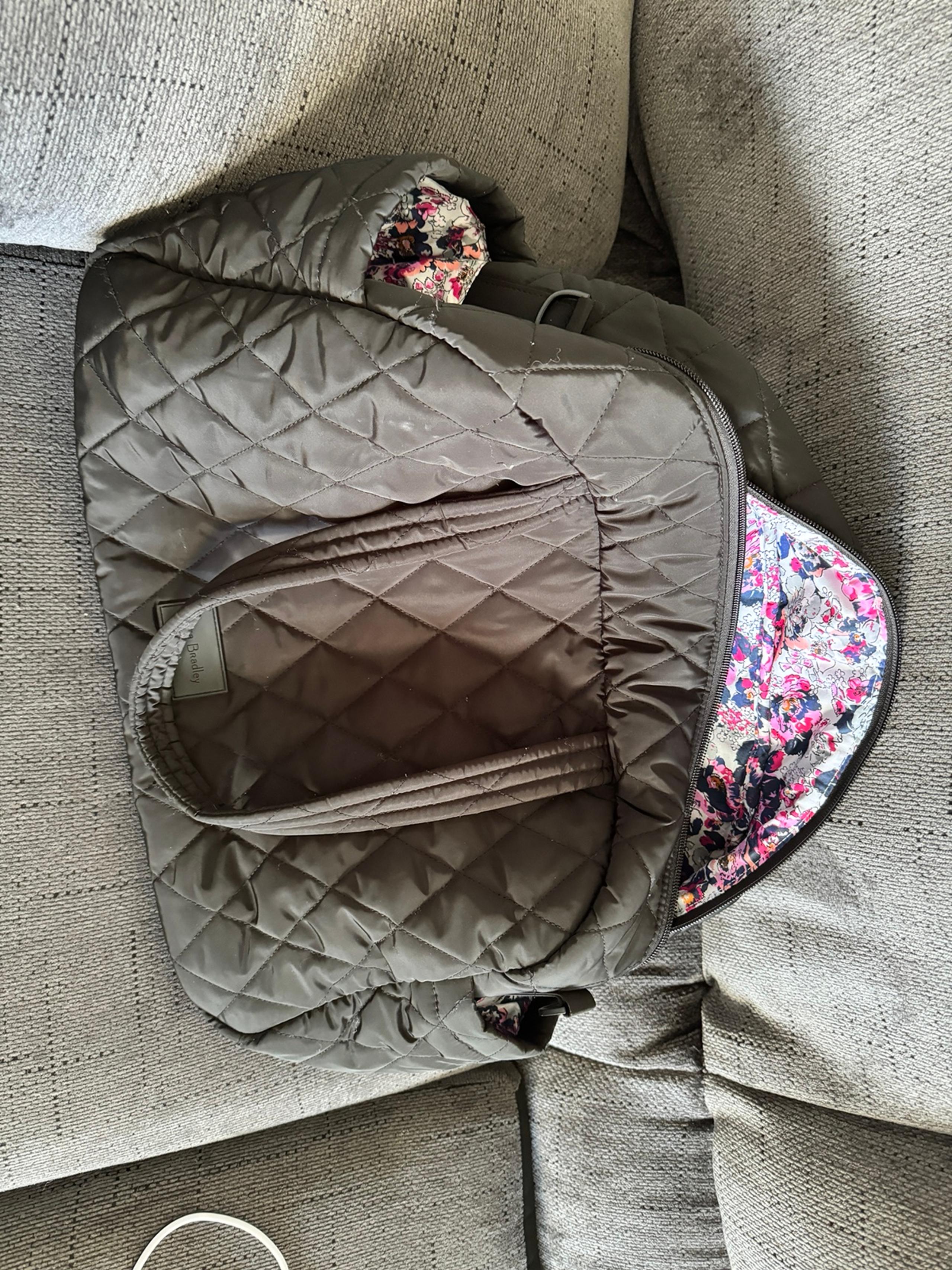 duffle bag , does have a few stitches “undone” , but in good shape - Vera Bradley