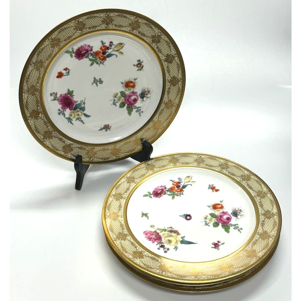 Lot of 4 Antique Bavaria Tirschenreuth Dinner Plates Gold Filigre Flowers 10.5