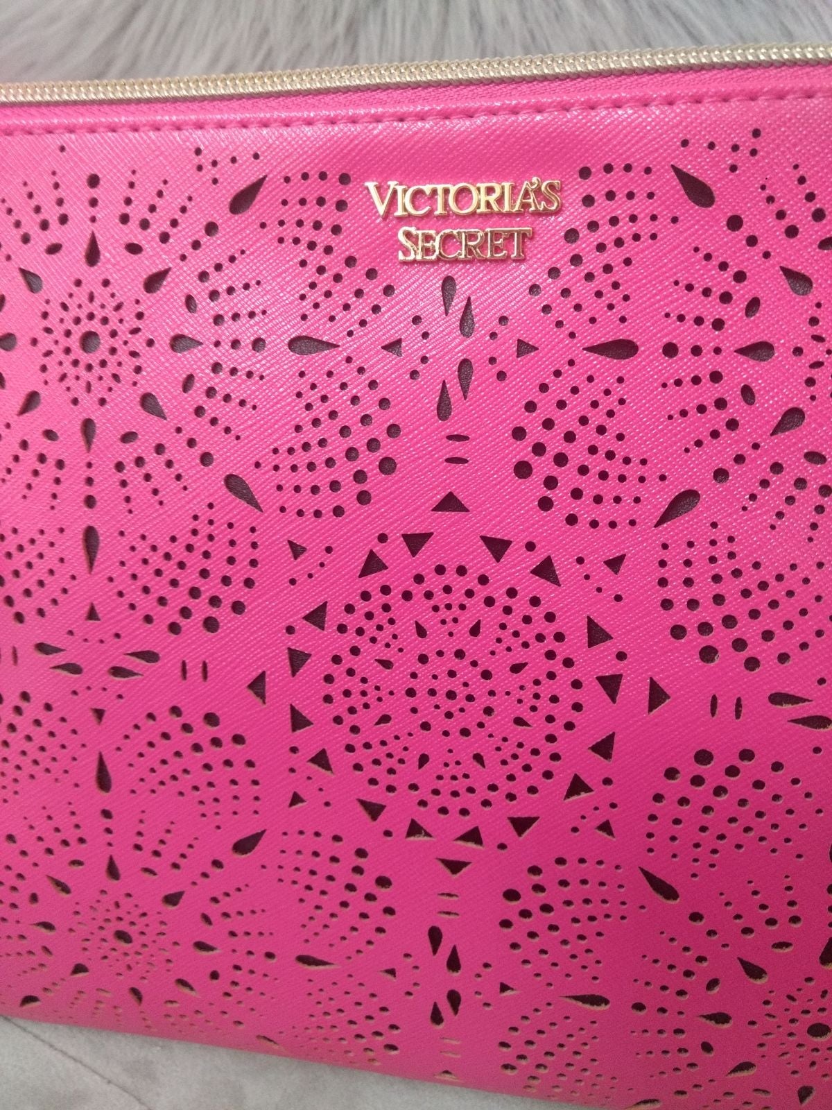 Extra large cosmetic bag