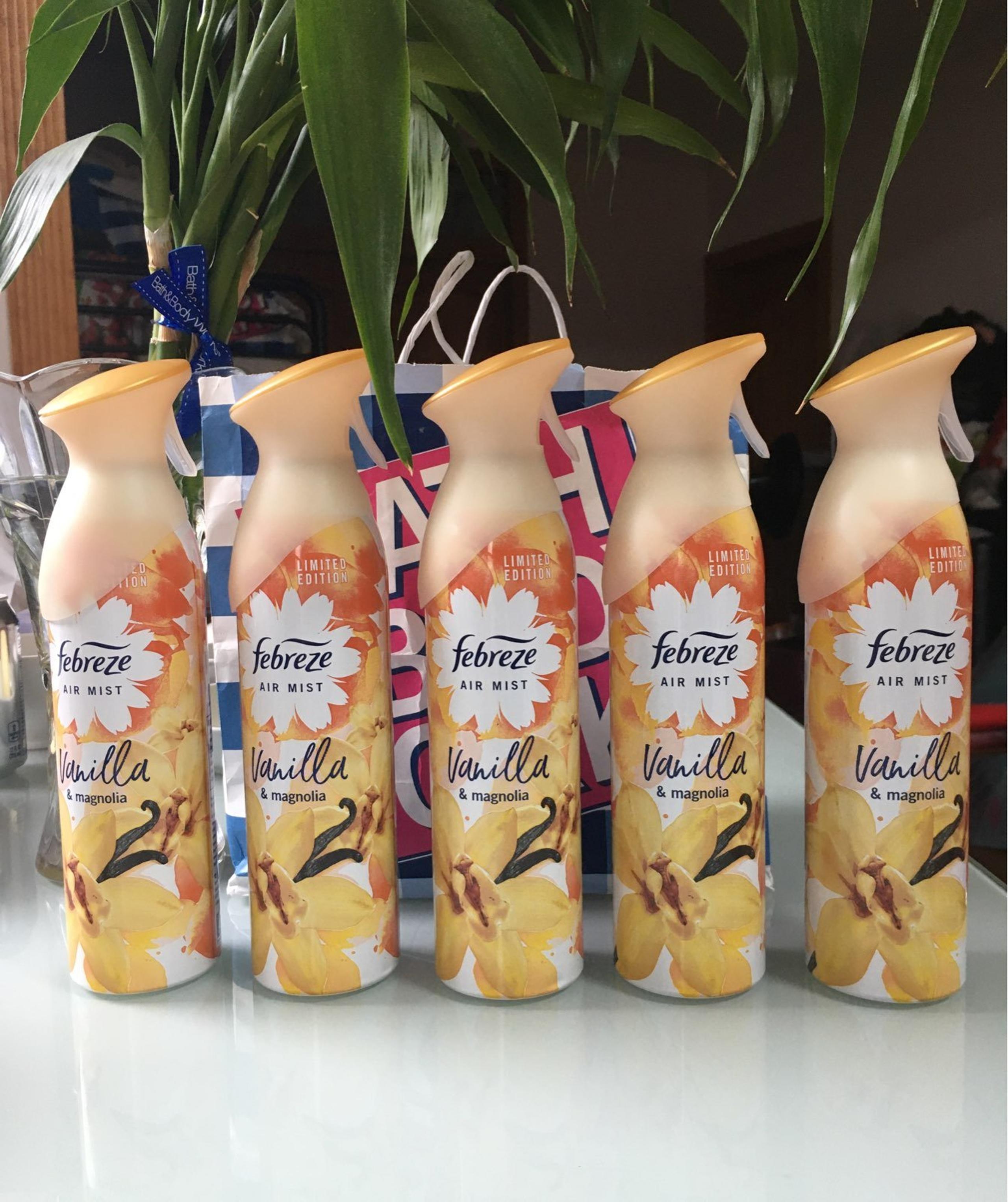 (5) Febreze Vanilla Mongolia Air Freshener