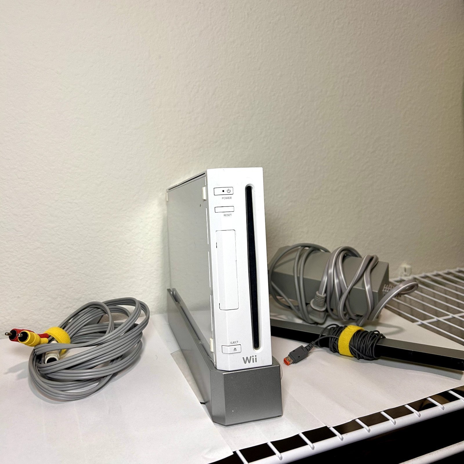 Nintendo Wii Console RVL-001 White - Full Set