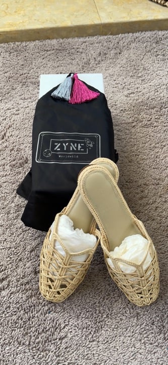 New Authentic Zyne Worldwild Raffy Mules