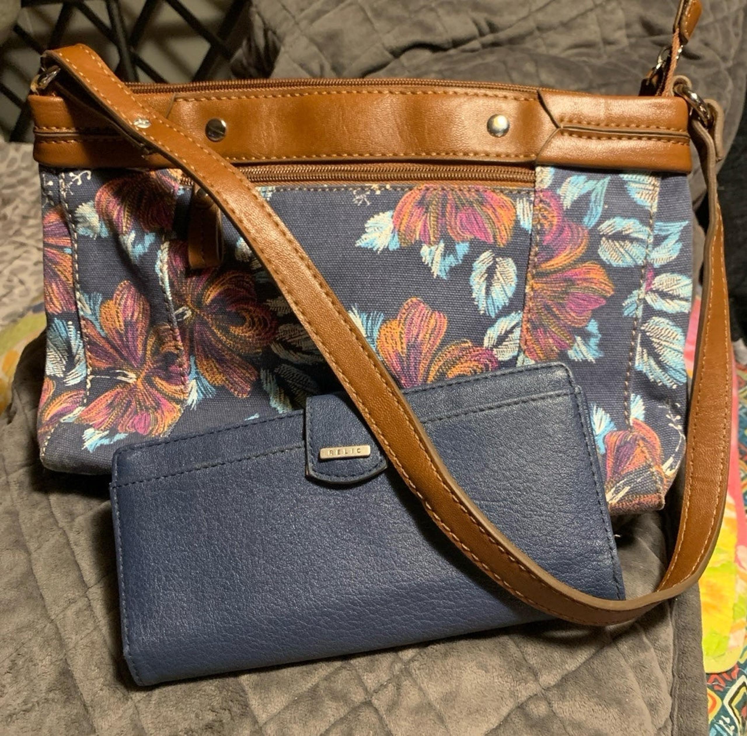 Relic Handbag w/wallet- 2 pcs