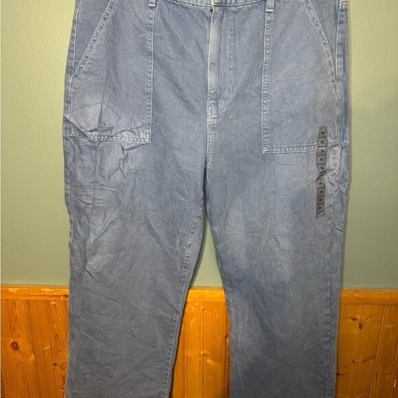 American Eagle Outfitters cropped blue jeans size 16