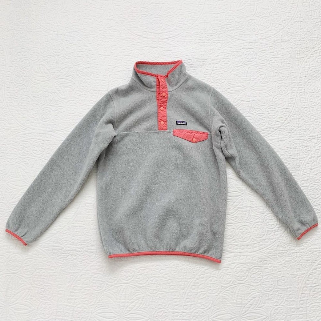 Patagonia Girls' Lightweight Synchilla Fleece Snap-T Pullover, Grey / Pink