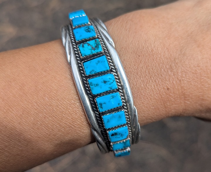 Vintage Navajo Bracelet Genuine Native American Jewelry Signed sz 6.75 ***