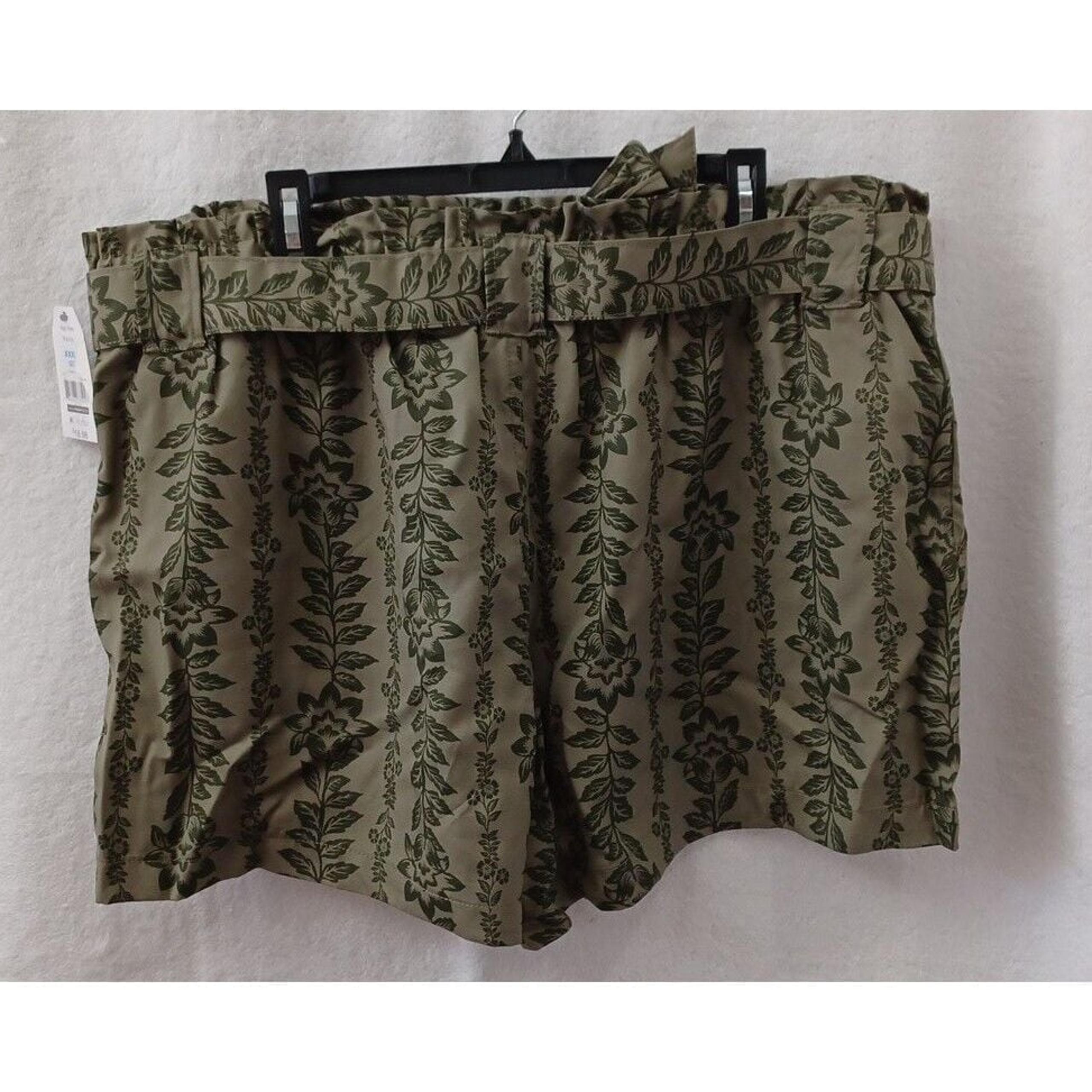 NWT Womens Time And Tru High Rize  Shorts. Size: 3XL (22)