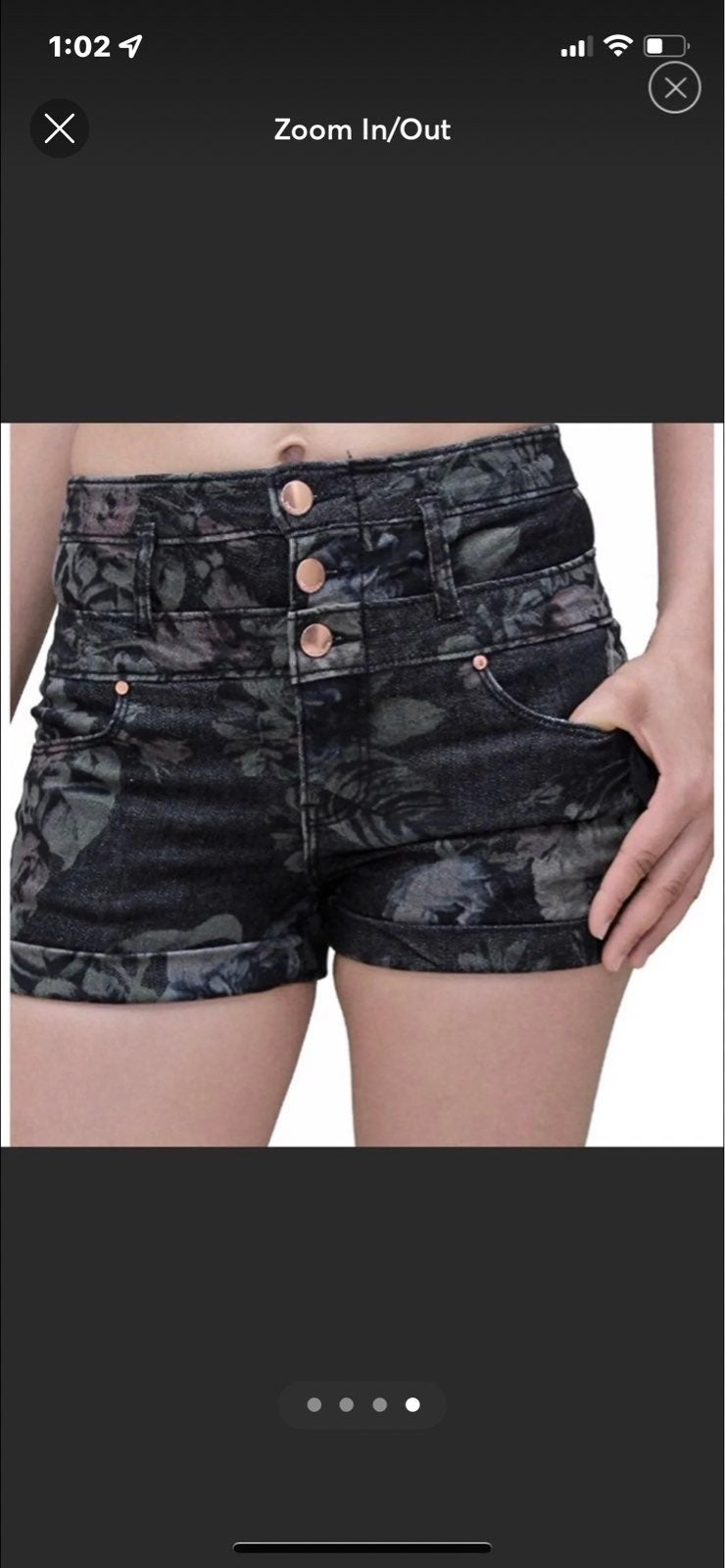 NWT TINSELTOWN Blk Denim Floral Shorts Sz 1 Jr.