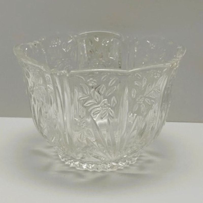 Vintage Oneida German Crystal 5 Bowl, Spring Lace Pattern, Starburst Bottom