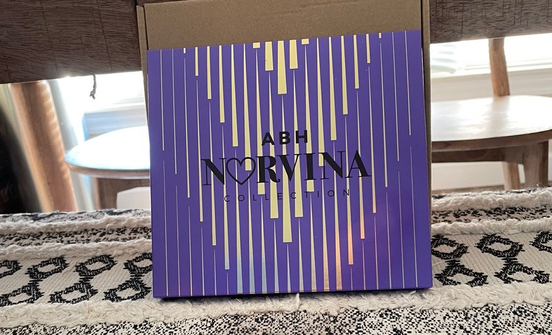 ABH NORVINA Eyeshadow Palette