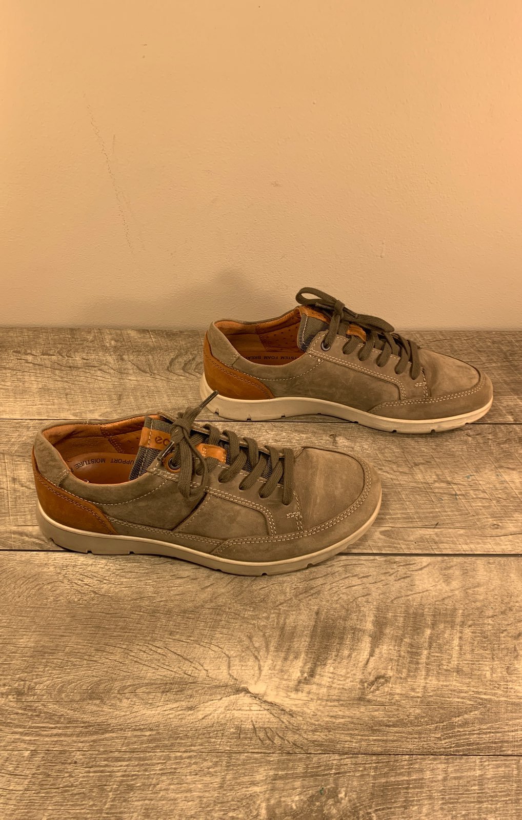 ECCO Men's Leather Casual Shoes 7-7-5 US