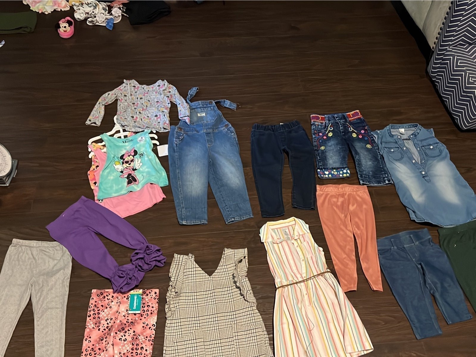 Bundle of girl clothes size 3t