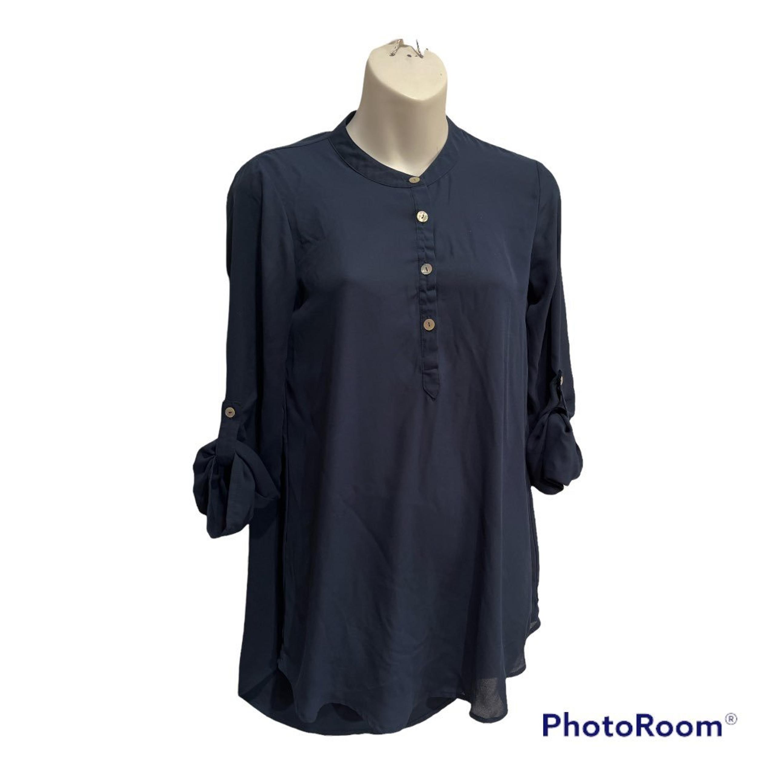 About A Girl 
Blouse tunic in Navy long sleeve size XS