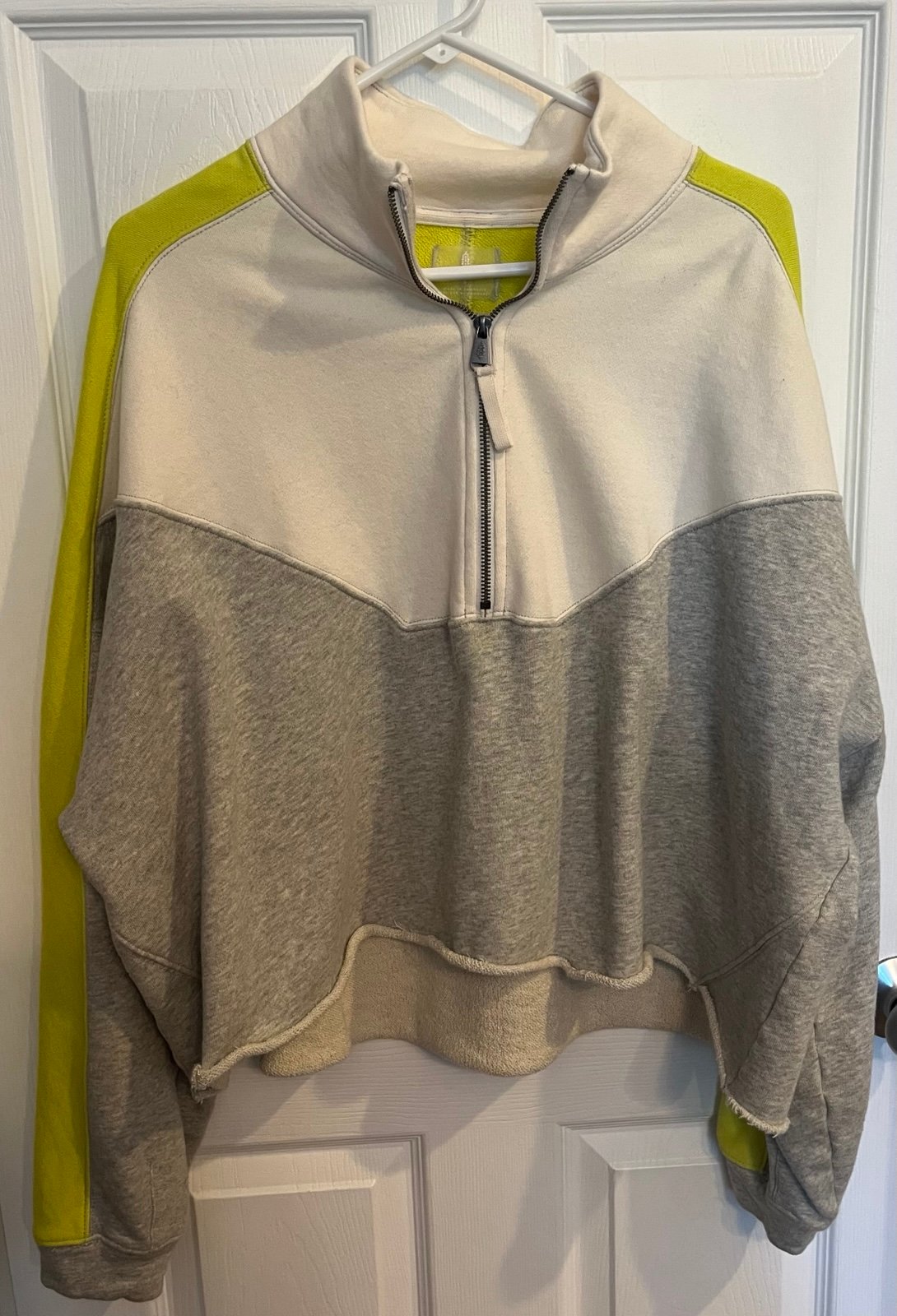 Free People 1/4 Zip Pullover, Women’s Size Small (very oversized) New