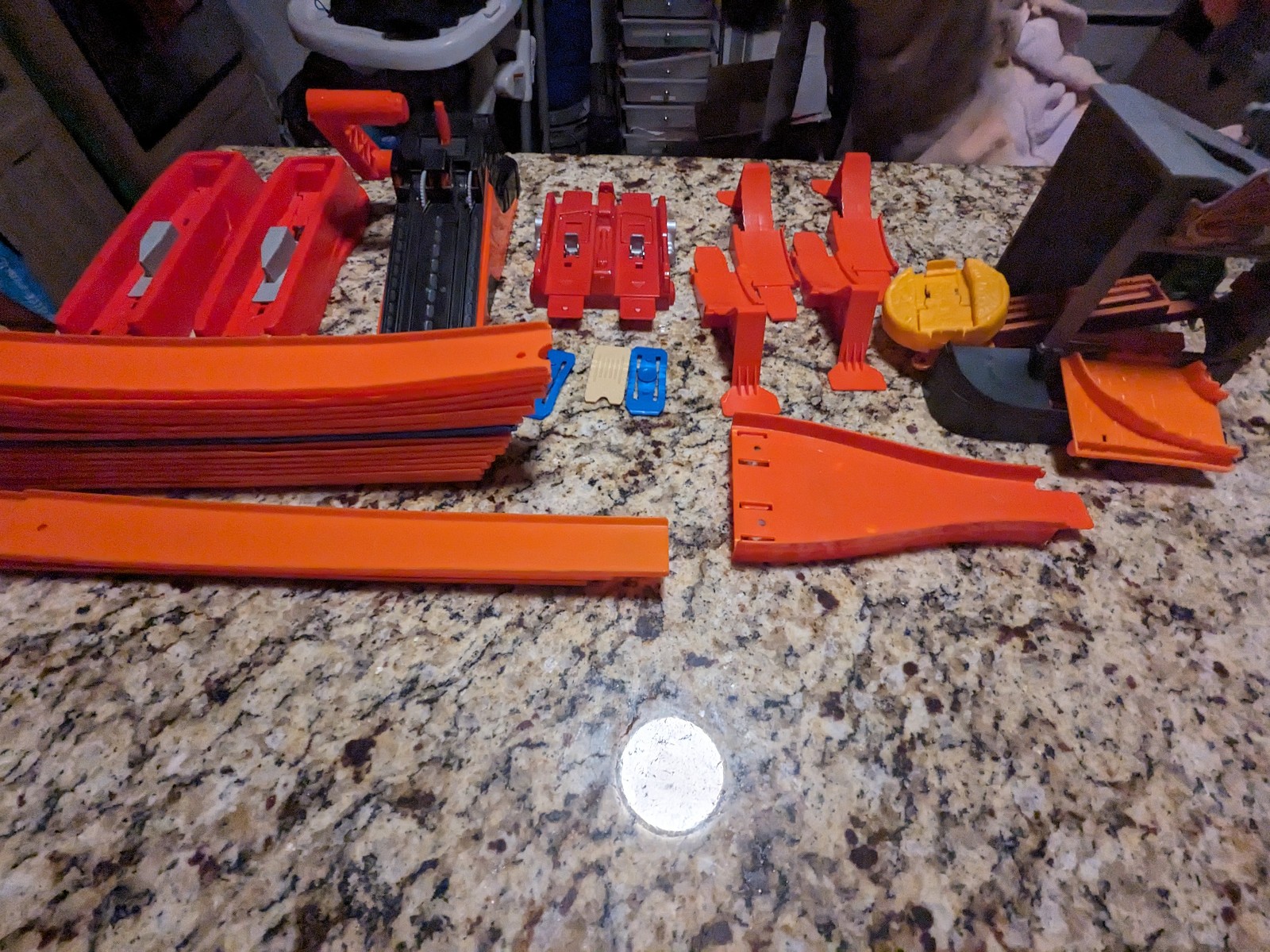 Hotwheel tracks and launcher & Thomas and friends MINIS track