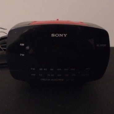 Sony Dream Machine ICF-C111 Red/Black Alarm Clock Radio Tested & Functional