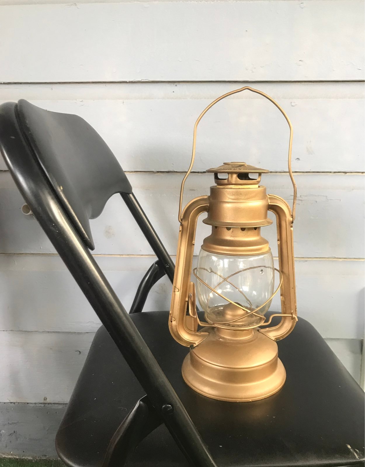 Kerosene lantern